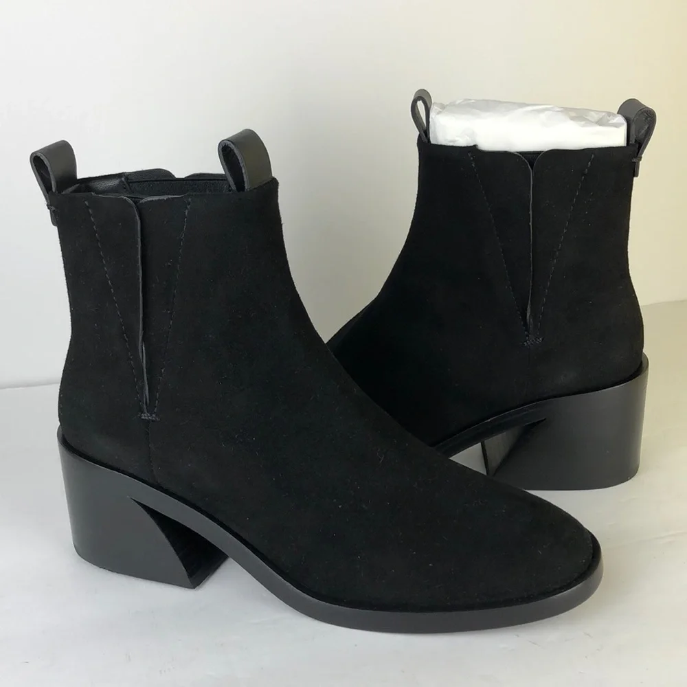NEW Mercedes Castillo Xandra Chic Chelsea Booties